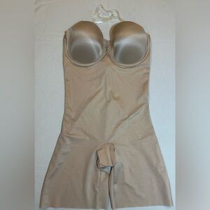 SPANX Nude Shapewear Bodysuit Open Bust Shorts Size XL